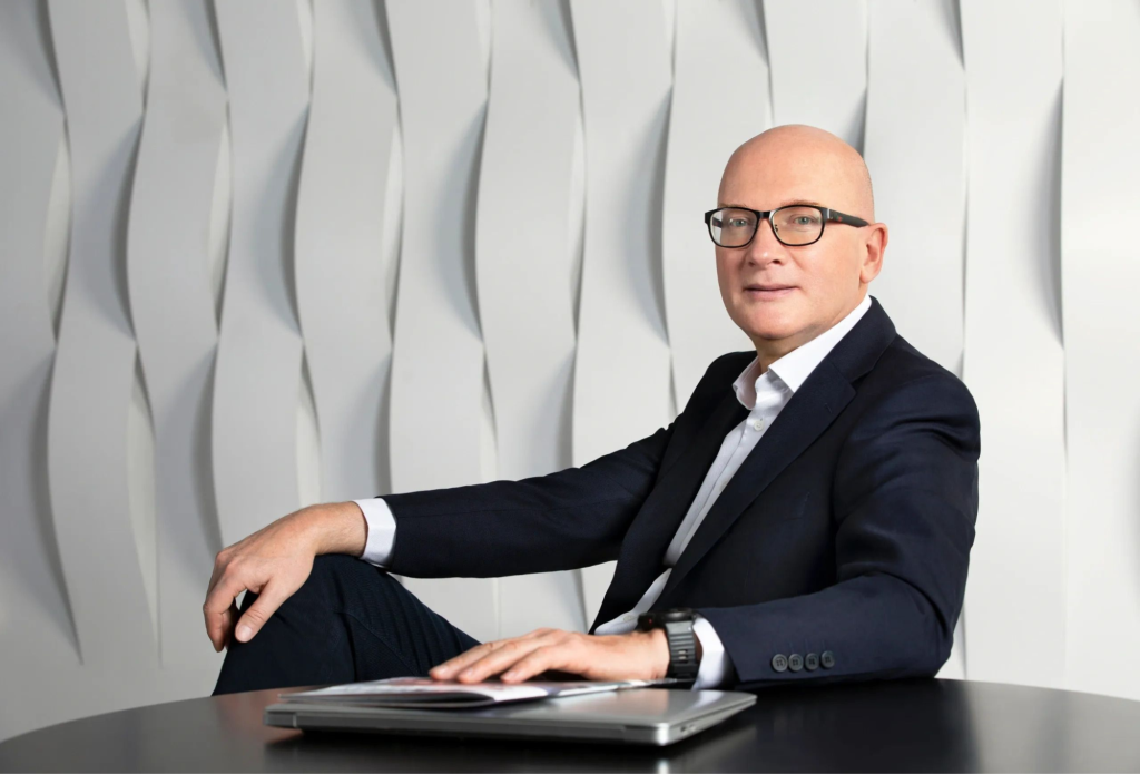 Insights on How to Properly Use AI for Decision-Making of Small Businesses by Igor Borovikov