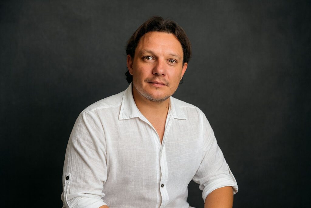 Founder Alexander Vasiliev Introduces Log-Uno ERP to Global Market